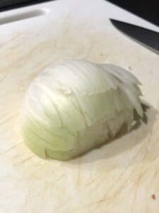 How to make Jiyuken Curry: Onion