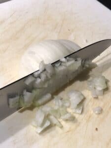 How to make Jiyuken Curry: Onion