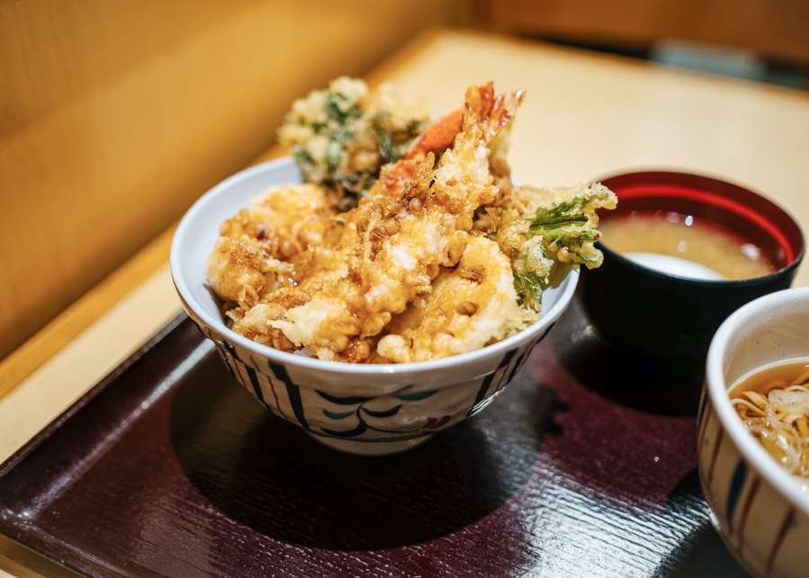 what to eat in osaka - tempura